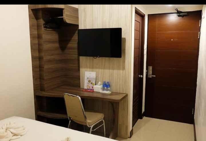 Hotel My Home Sintang Экстерьер фото